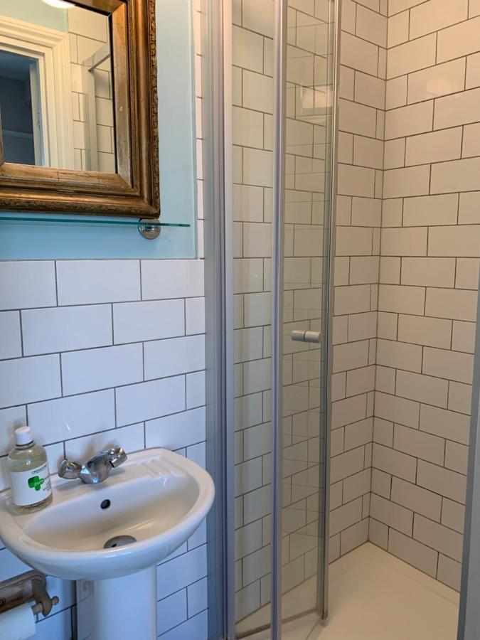 Sunny Ensuite Room And Annex Near Tottenham Stadium London Ngoại thất bức ảnh