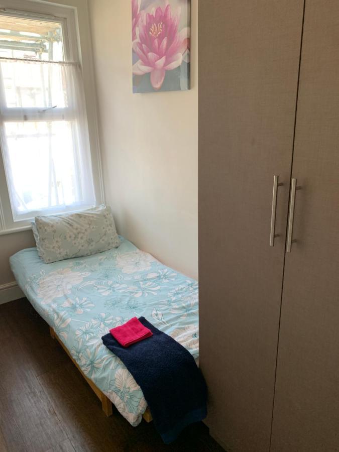 Sunny Ensuite Room And Annex Near Tottenham Stadium London Ngoại thất bức ảnh